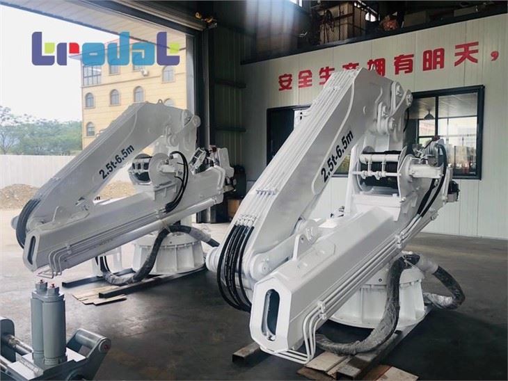 Ship Crane